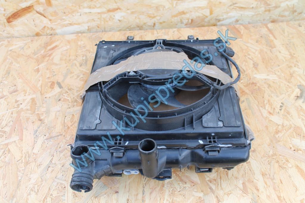 Chladič vody s ventilátorom PORSCHE 911 997 987